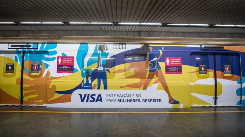 Vagão de metrô exclusivo para mulheres