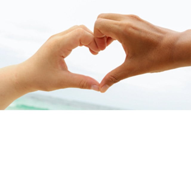 Mãos formando um coração
