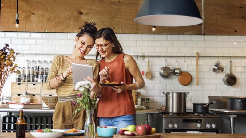 Quarentena: 7 ideias de negócio para fazer na cozinha de casa - Pequenas  Empresas Grandes Negócios