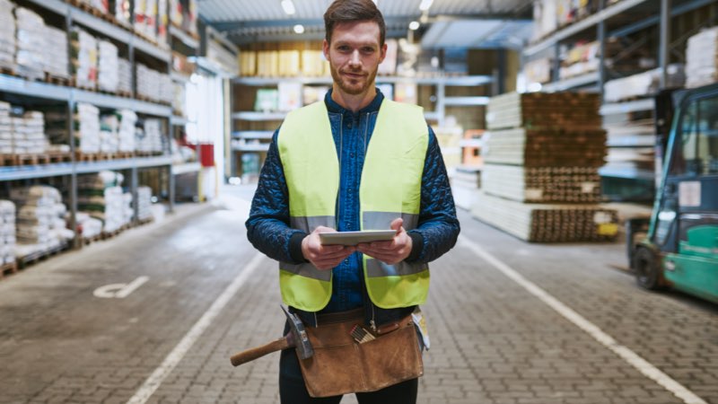 Compra de materiais de construção têm aumento.