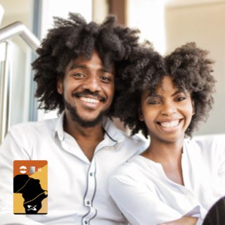 Imagem de um casal sorrindo